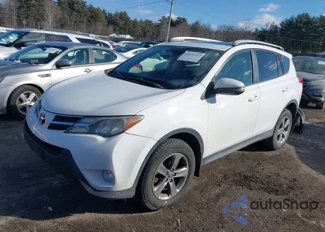 2015 Toyota Rav4 Xle z USA, uszkodzony, nr VIN JTMRFREV5FD153859